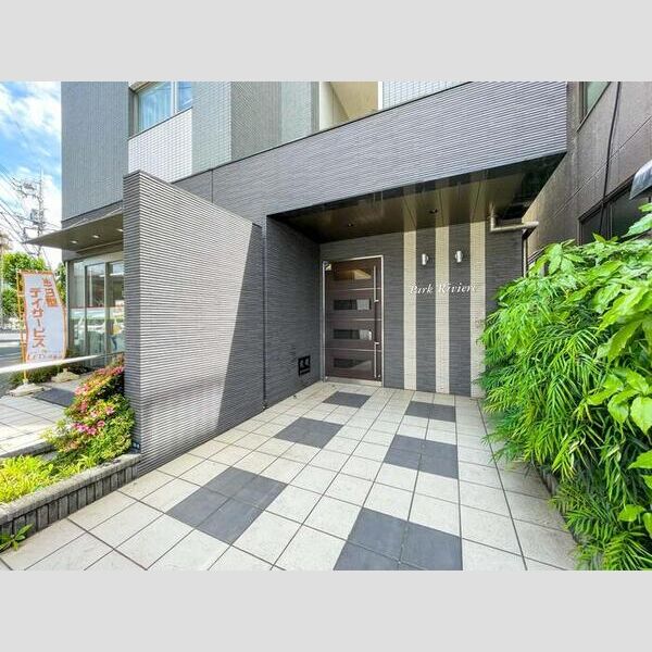 エントランス (エントランス)