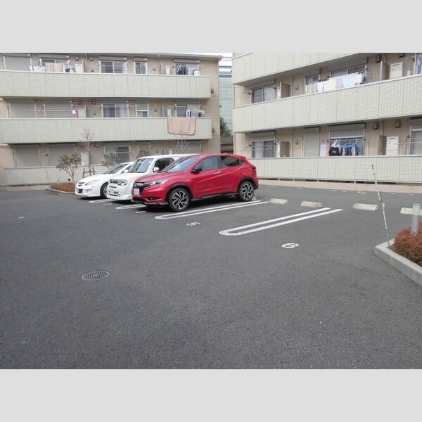 駐車場 (駐車場)