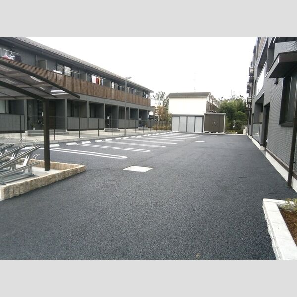 駐車場 (駐車場)