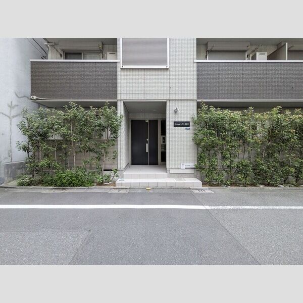 エントランス (エントランス)