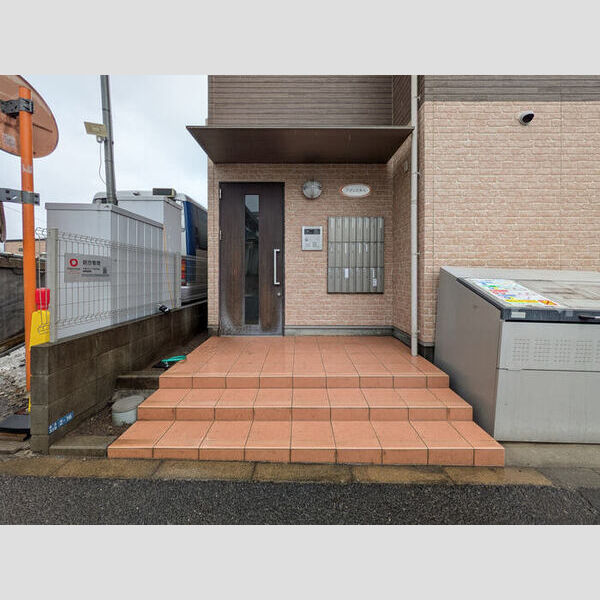 エントランス (エントランス)