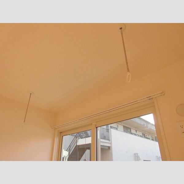 その他 (洋室6.5帖 室内物干し)