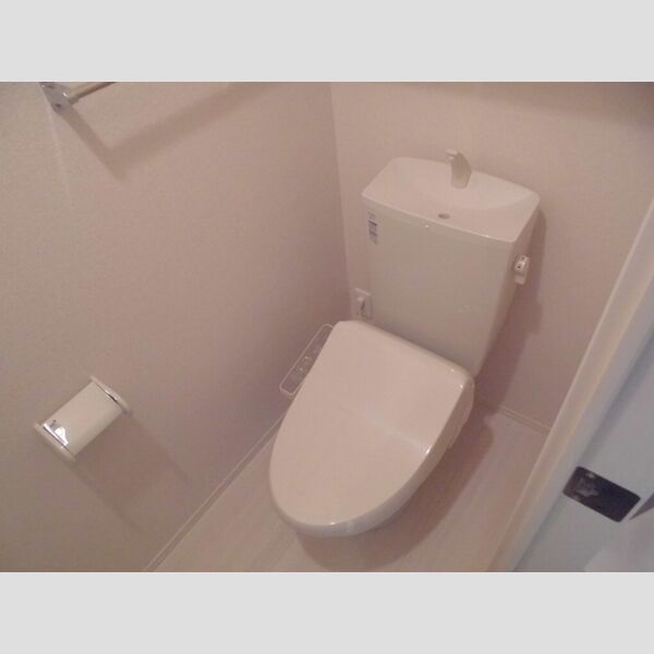 トイレ (温水洗浄暖房便座)