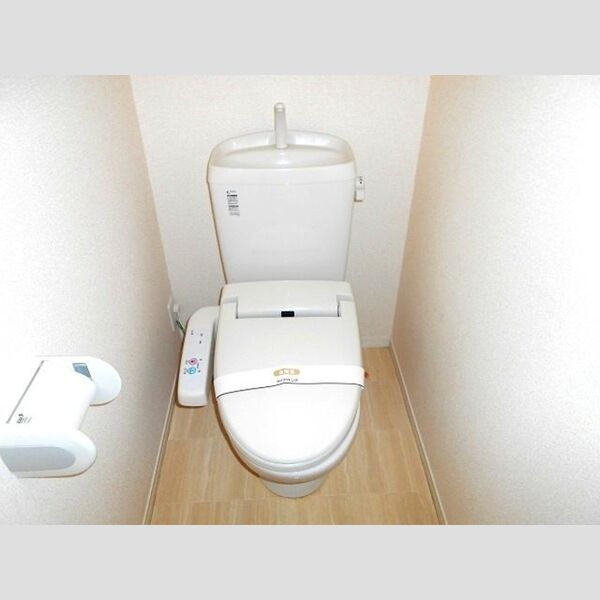 トイレ (温水洗浄暖房便座)