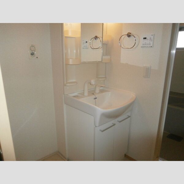 洗面所 (洗髪洗面化粧台)