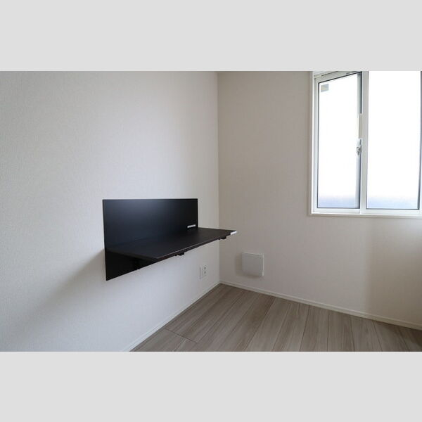 その他 (ワークデスク付き洋室)