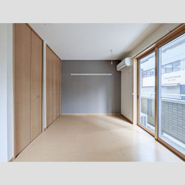 その他 (洋室)