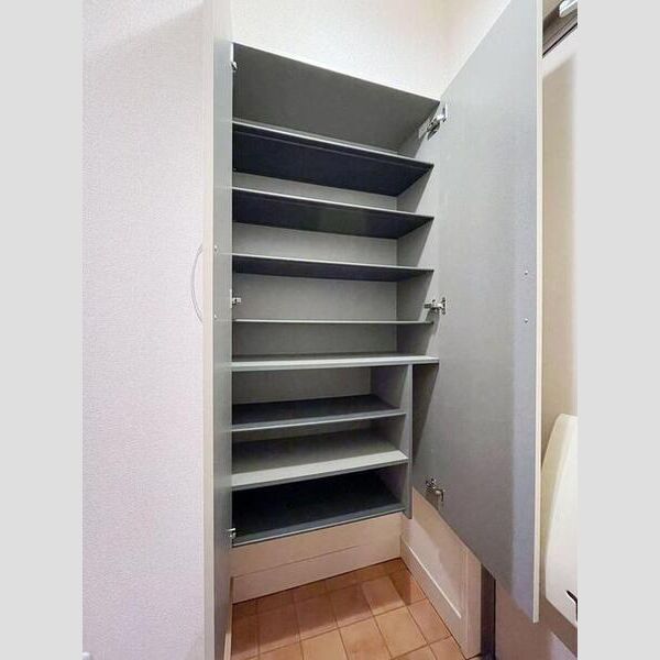 玄関 (シューズボックス)