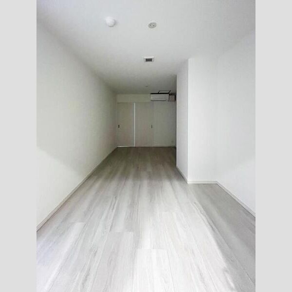 その他 (洋室約9.6帖)