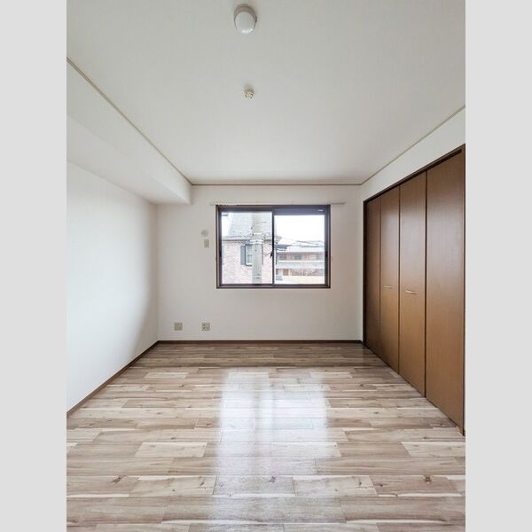 その他 (洋室 6帖)