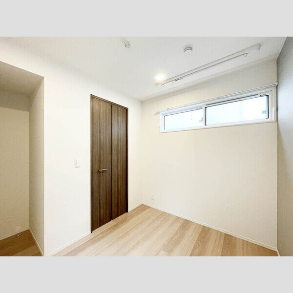 その他 (洋室)