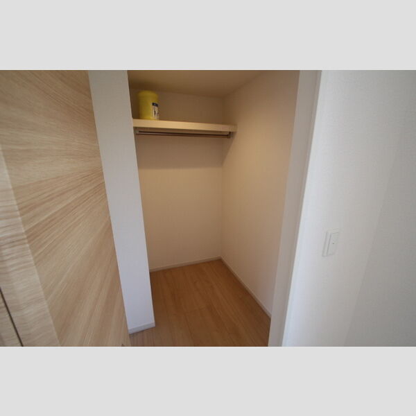 収納 (ウォークインクローゼット)