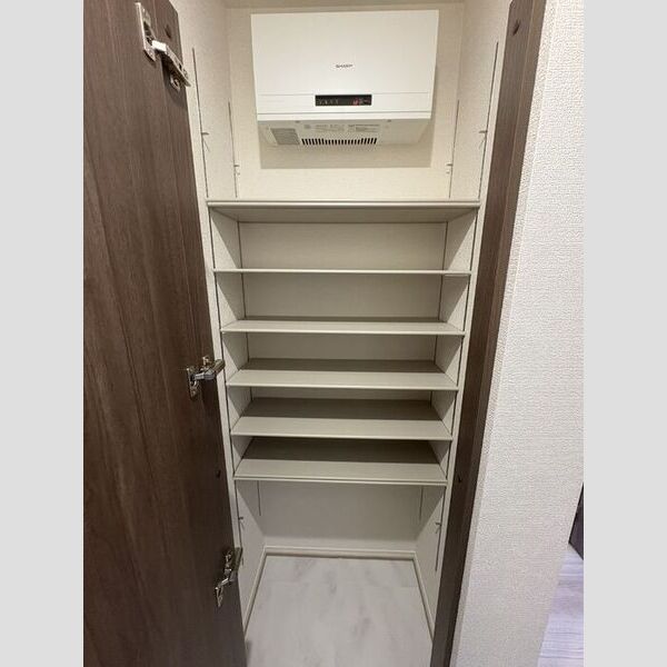 収納 (シューズクローゼット)