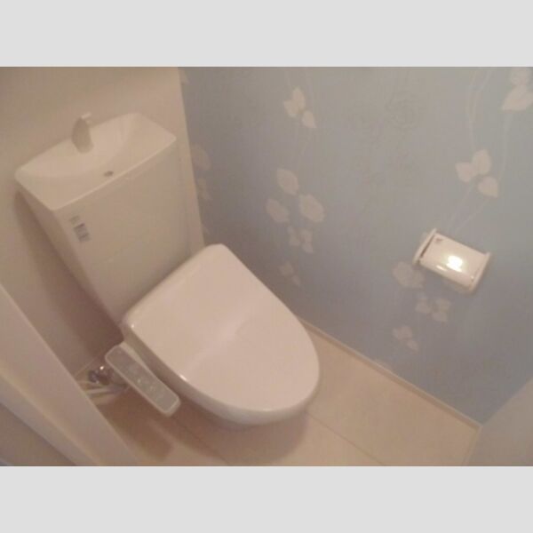 トイレ (温水洗浄暖房便座)