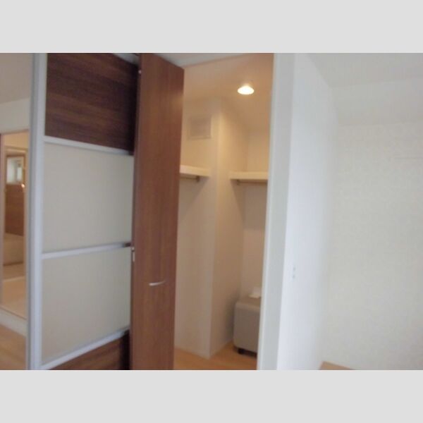 収納 (洋室6.29帖　ウォークインクローゼット)