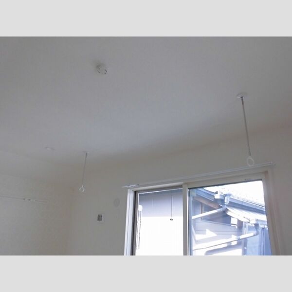 その他設備 (室内物干し)