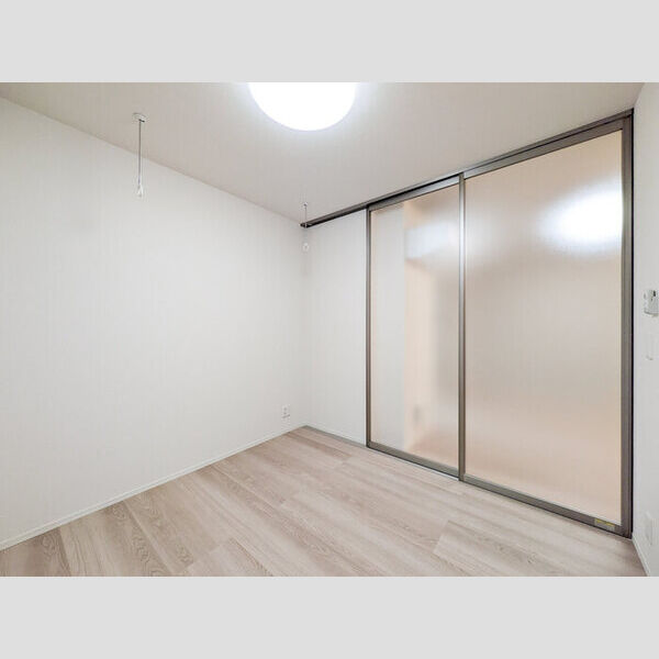 その他 (洋室)