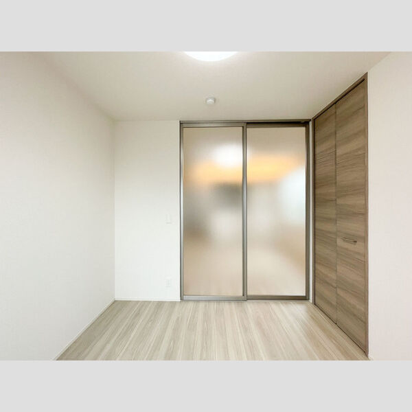 その他 (洋室)