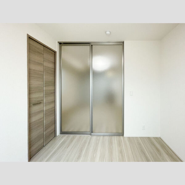 その他 (洋室)