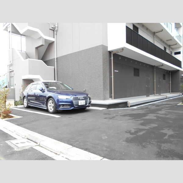 駐車場 (駐車場)