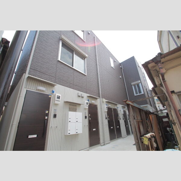 建物外観 (落ち着いた外観の建物です♪)