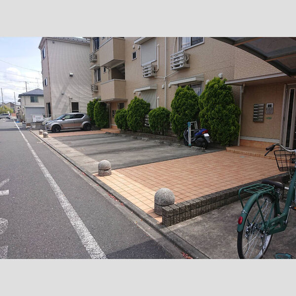 駐車場 (駐車場)