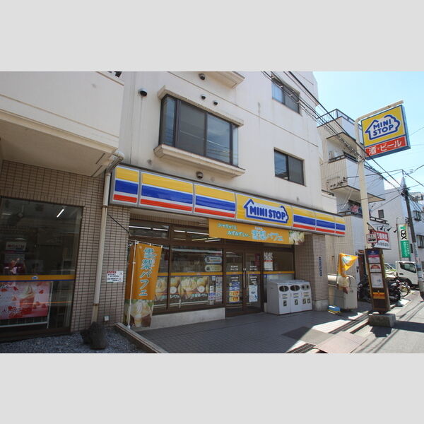 現地周辺 (ミニストップ荒川2丁目店 (186m))