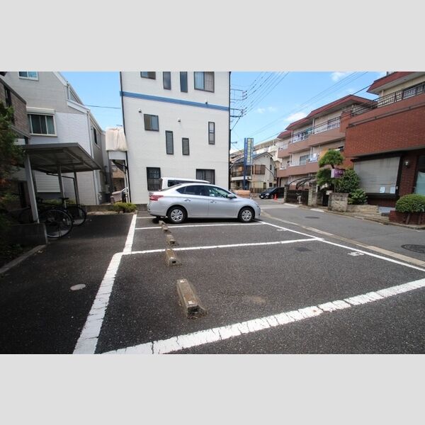 駐車場 (駐車場)