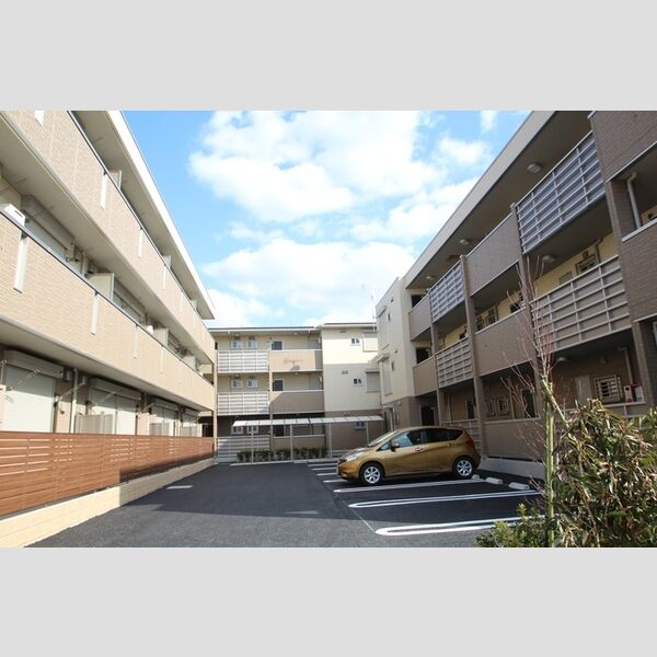 駐車場 (駐車場)