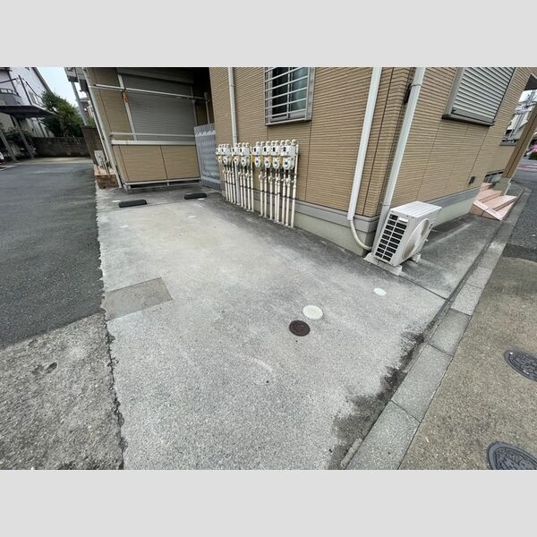 駐車場 (駐車場)