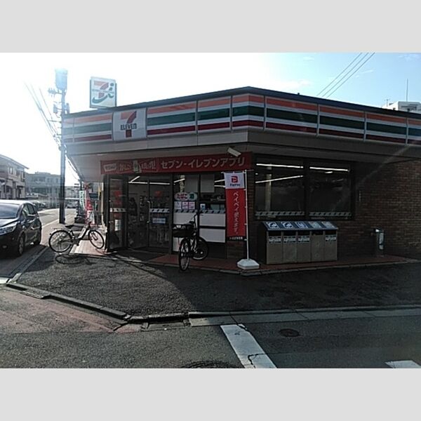 現地周辺 (セブンイレブン綾瀬店(232m))