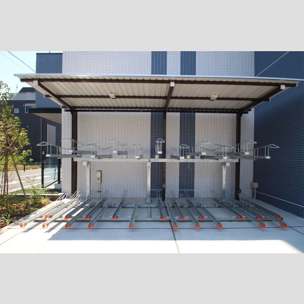 現地周辺 (駐輪場)