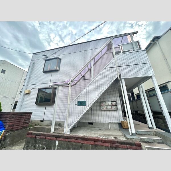 エントランス (建物入口)