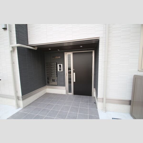 エントランス (エントランス)