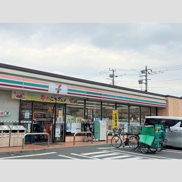 現地周辺 (セブンイレブン足立古千谷本町3丁目店)