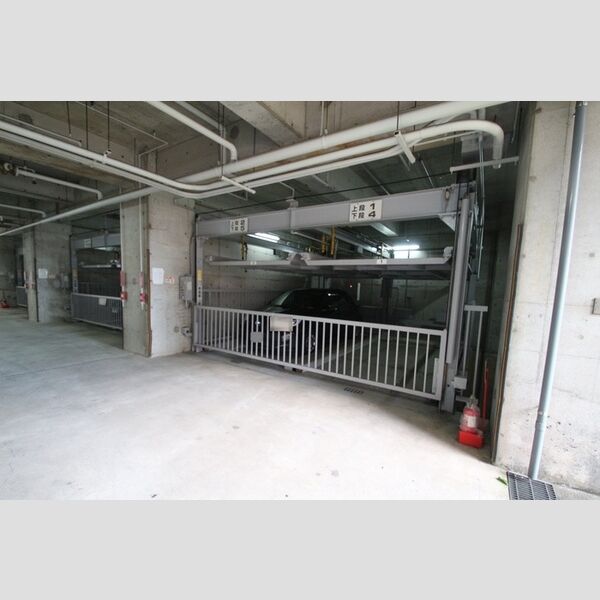 駐車場 (駐車場)