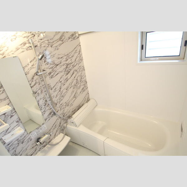 バス (追い焚き・乾燥機能付きの一坪バス!)