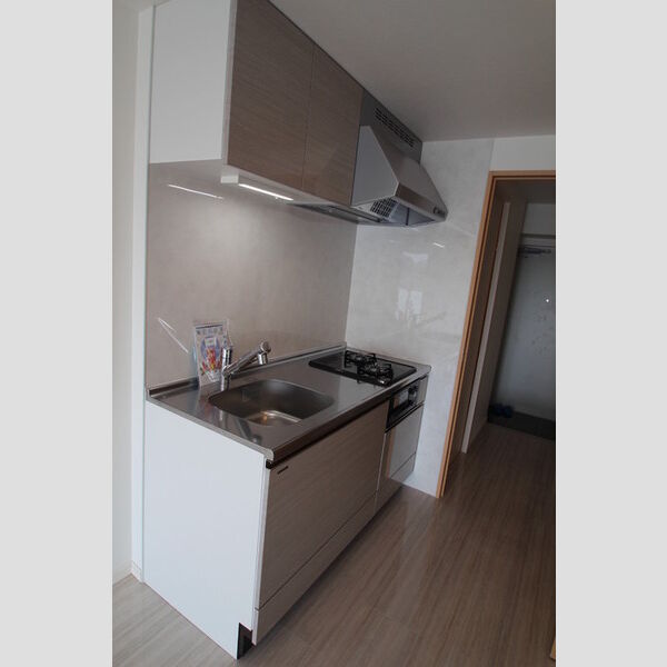 キッチン (キッチンはガス2口グリル付き!)