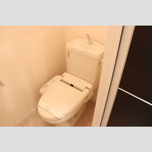 トイレ (温水洗浄暖房便座)