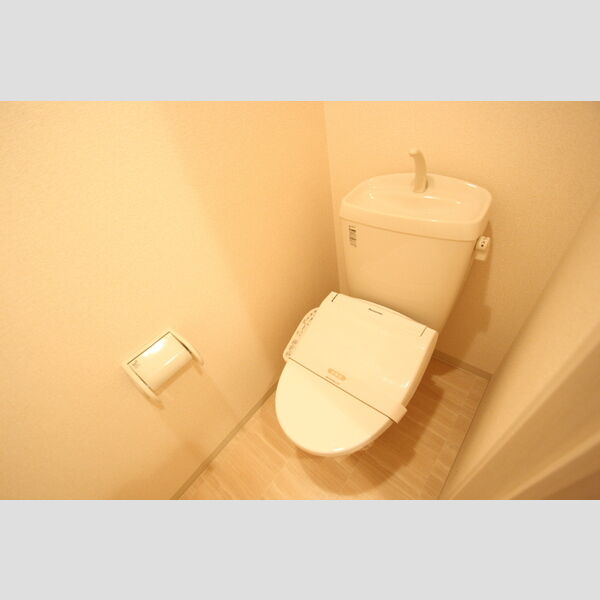 トイレ (温水洗浄暖房便座)
