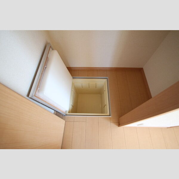 その他 (床下収納)