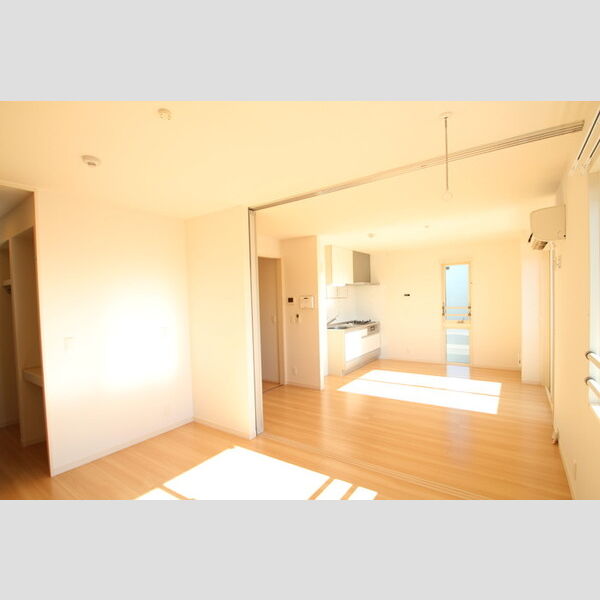 居室・リビング (LDKにはエアコン備え付け♪)