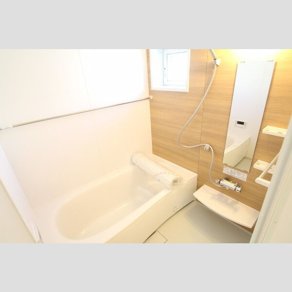 バス (乾燥・追い焚き機能付きの浴室!)