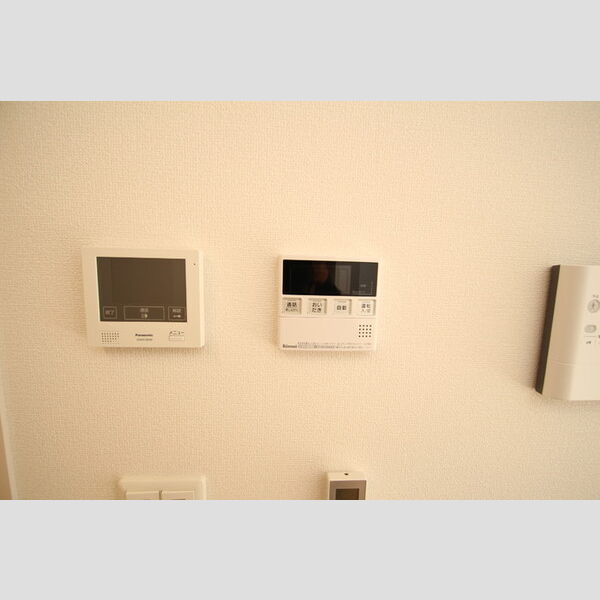 その他設備 (カラーTVモニターホンで来客チェック!)