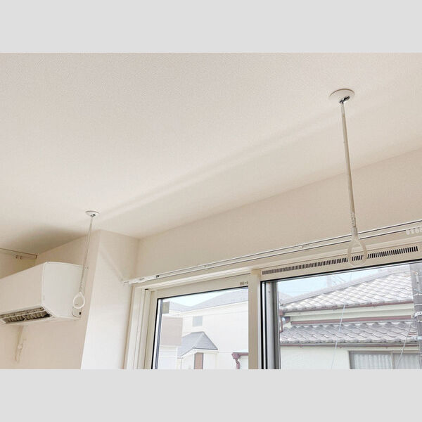 その他設備 (室内物干し)