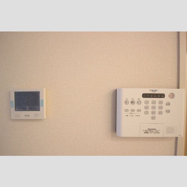 その他設備 (モニター)