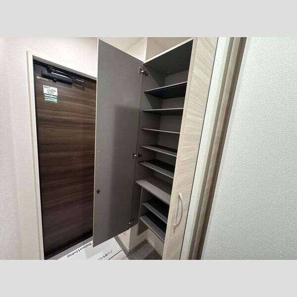 玄関 (シューズボックス)