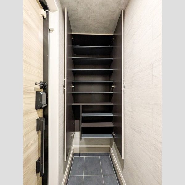 玄関 (シューズボックス)