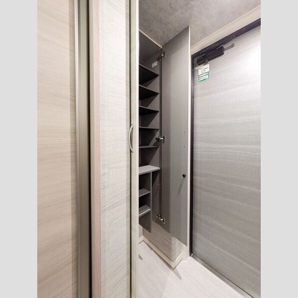 玄関 (シューズボックス)