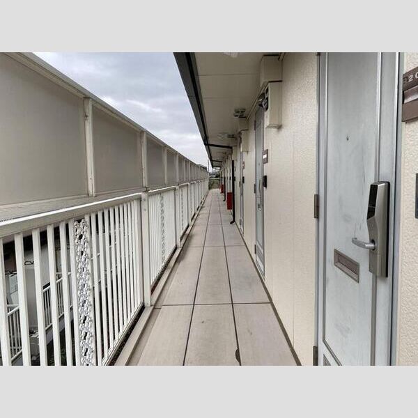 エントランス (共用廊下)